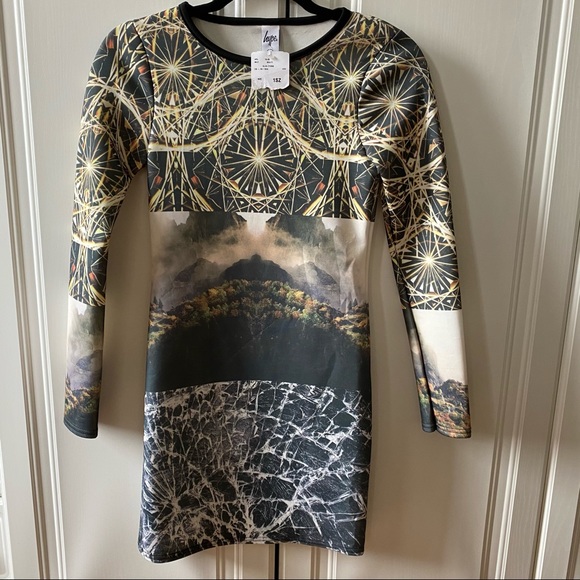 Hype long sleeve graphic dress. 1 Size,fits XS - S - Picture 2 of 5